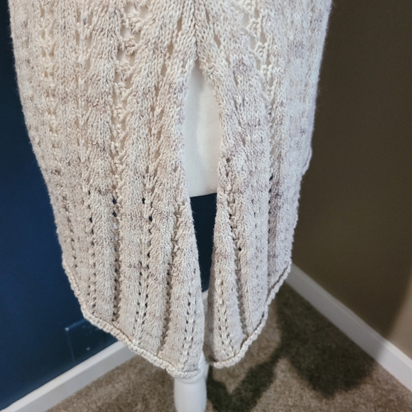 American Rags Size M Women's Long Sleeve Knit Sweater Tan Shark bite - Picture 4 of 10